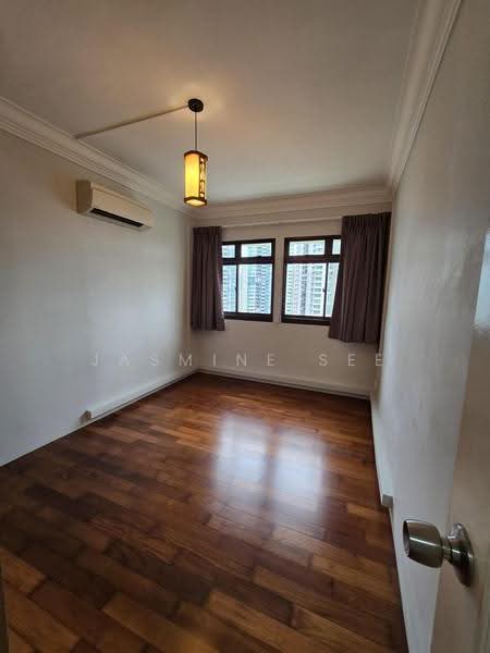 121 Kim Tian Place, 121 Kim Tian Place, Alexandra / Commonwealth, 3 Bedrooms, 1,076 sqft, HDB Flat For Rent, by Jasmine See, 22004115 - Common bedroom - PropertyGuru.com.sg