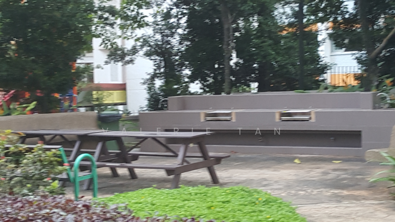 The Mayfair, 1 Jurong East Street 32, 2 Bedrooms, 893 sqft, Condominium For Rent, by Valerie Tan, 22019772 - PropertyGuru.com.sg