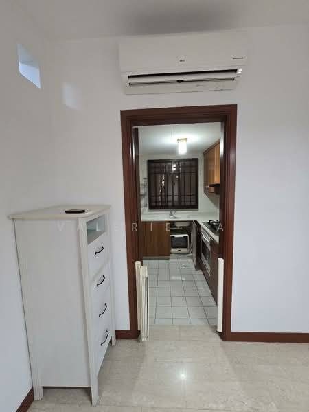 The Mayfair, 1 Jurong East Street 32, 2 Bedrooms, 893 sqft, Condominium For Rent, by Valerie Tan, 22019772 - PropertyGuru.com.sg