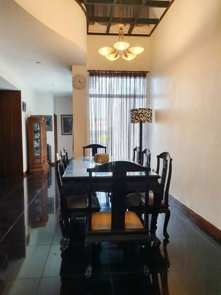 Freehold Semi-D near Thomson road vicinity, Jalan Leban, Ang Mo Kio / Bishan / Thomson, 6 Bedrooms, 4,000 sqft, Semi-Detached House For Sale, by Rayner Koh, 22030596 - Dining Room - PropertyGuru.com.sg