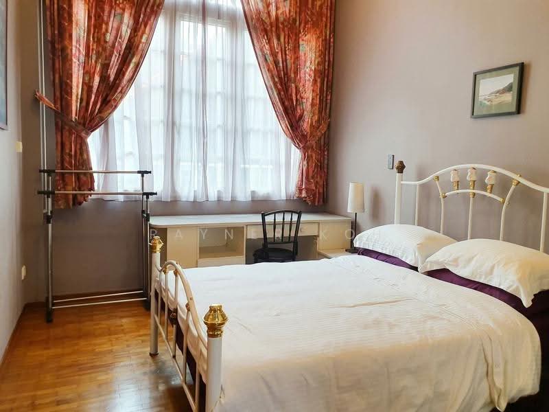 Freehold Semi-D near Thomson road vicinity, Jalan Leban, Ang Mo Kio / Bishan / Thomson, 6 Bedrooms, 4,000 sqft, Semi-Detached House For Sale, by Rayner Koh, 22030596 - Bedroom - PropertyGuru.com.sg