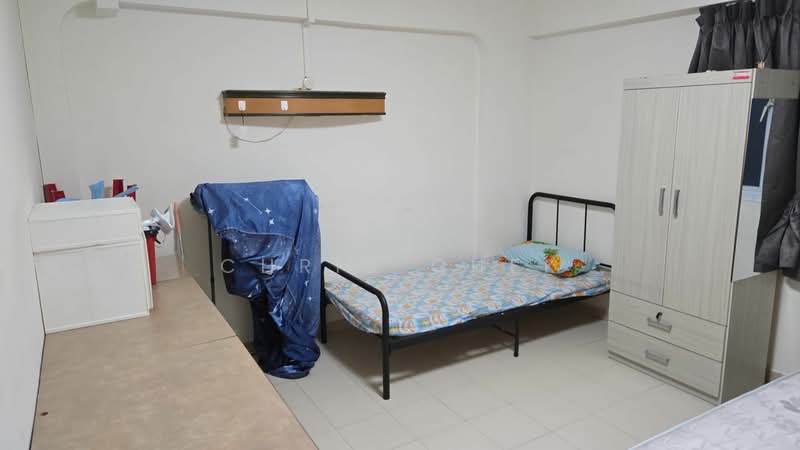 329 Ubi Avenue 1, 329 Ubi Avenue 1, Room Rental, 180 sqft, HDB Flat For Rent, by Chris Quek, 22043293 - PropertyGuru.com.sg