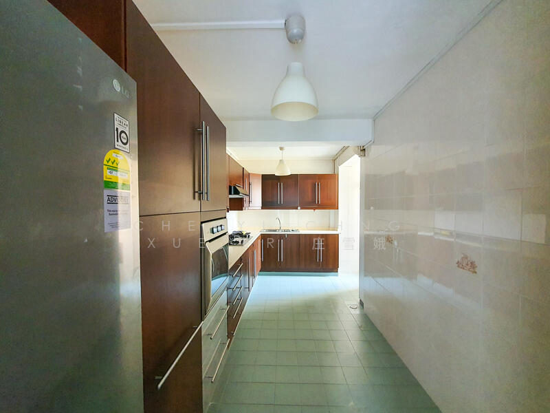 For Rent - 14 Dover Close East