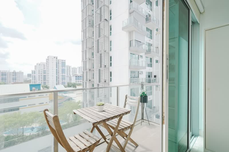 Eight Riversuites, 2 Whampoa East, Balestier / Toa Payoh, Room Rental, 180 sqft, Condominium For Rent, by Cove, 22058089 - Orange room - private balcony - PropertyGuru.com.sg