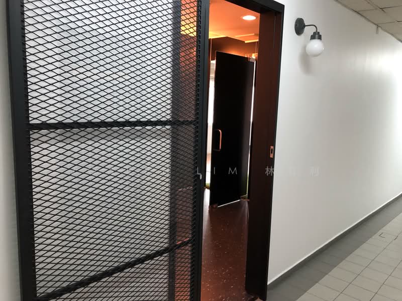 Hoa Nam Building, 27 Foch Road, 582 sqft, Office For Rent, by Joseph Lim 林有利, 22061116 - Entrance - CommercialGuru.com.sg