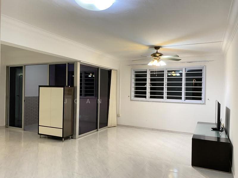 192 Bishan Street 13, 192 Bishan Street 13, Ang Mo Kio / Bishan / Thomson, 3 Bedrooms, 1,292 sqft, HDB Flat For Rent, by Joanne Law, 22062633 - Living Room - PropertyGuru.com.sg