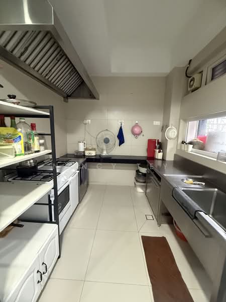 Good glass bungalow at First Avenue/ Bukit Timah for rent, First avenue/ Bukit Timah, 5 Bedrooms, 7,500 sqft, Good Class Bungalow For Rent, by Nancy Tey, 22077401 - PropertyGuru.com.sg