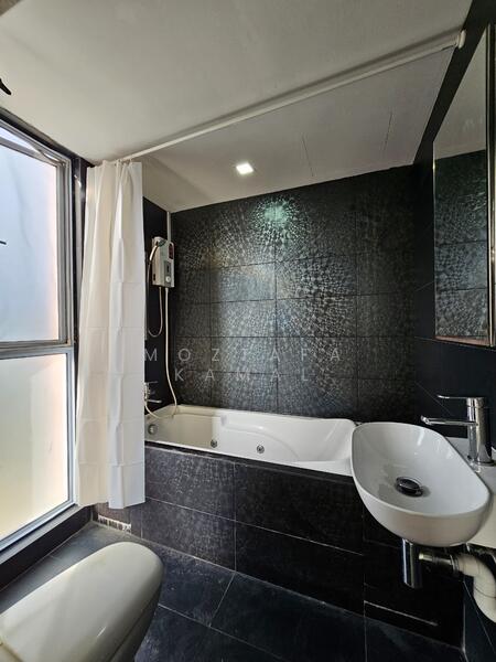 Loyang Valley, 224 Loyang Avenue, Room Rental, 200 sqft, Condominium For Rent, by Moztafa Kamal, 22077772 - PropertyGuru.com.sg