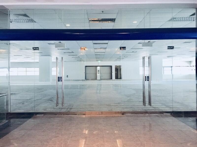ALEXANDRA HI-TECH SPACE amongst MNCs Google, MS, SAP. 7 mins walk to MRT. Self Contained, amenities, Size: 5000, 13k ~ 24k sqft CONTACT: +6596881177, 5,000 sqft, Light Industrial (B1) For Rent, by ADRIAN, 22079657 - CommercialGuru.com.sg