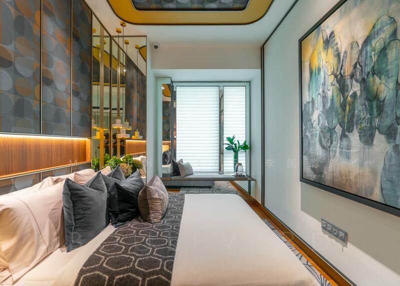 ✔ Feel the zenith of luxury staying within this Iconic Residential twin towers: (+65) 8838 1388!