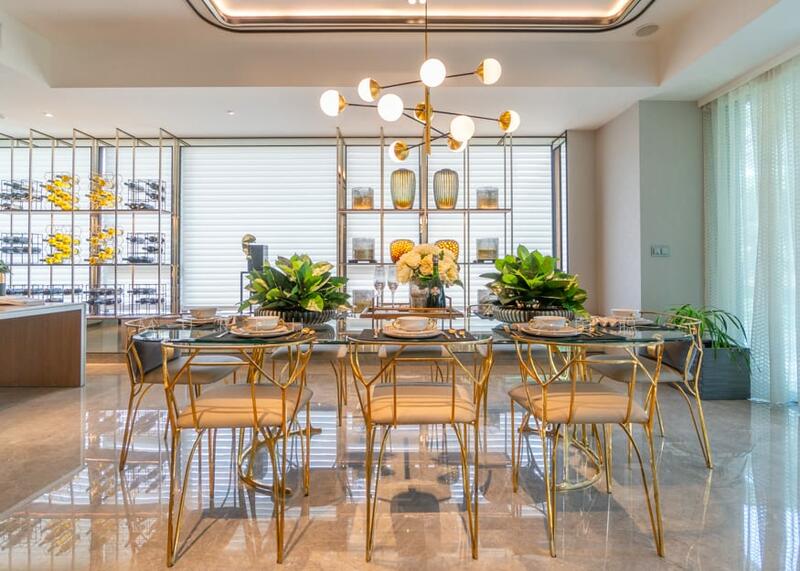 ✔ Sleekly detailed with luxe verdant accents and full Luxury Hotel Services BOOK: (+65) 8838 1388!