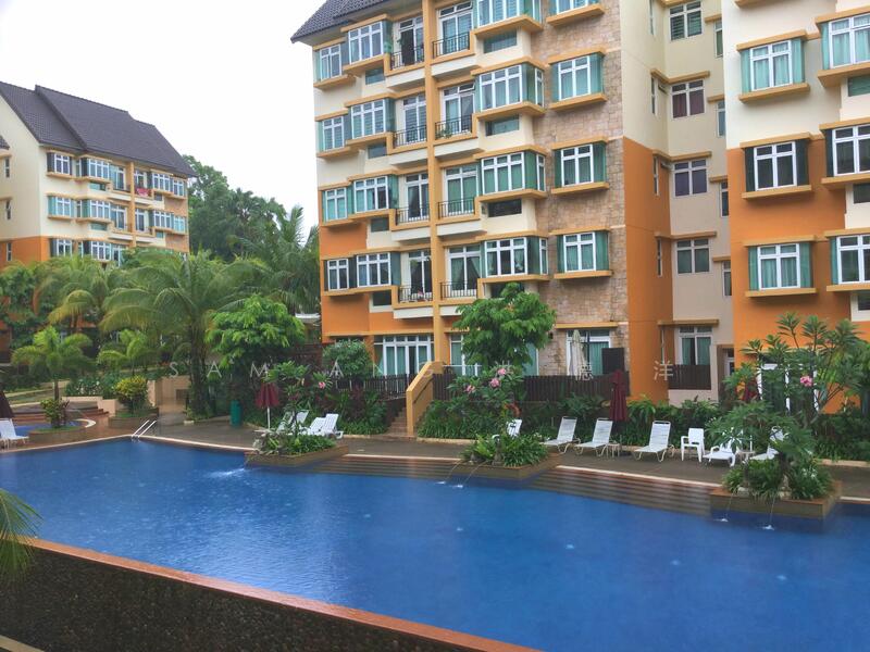 Forest Hills Condo, 25 Transit Road, 3 Bedrooms, 1227 sqft, Condos