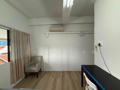 For Rent - Mayo street WALK UP apartments rooms for rent