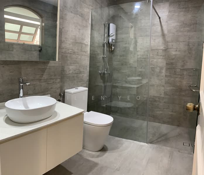 Hillview Villas, Hillview Crescent, 5 Bedrooms, 3,500 sqft, Terraced House For Rent, by Aileen Yeo, 22105918 - PropertyGuru.com.sg