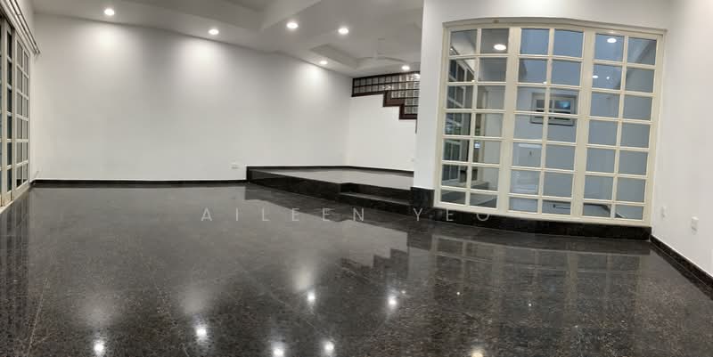 Hillview Villas, Hillview Crescent, 5 Bedrooms, 3,500 sqft, Terraced House For Rent, by Aileen Yeo, 22105918 - PropertyGuru.com.sg