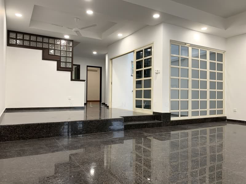 Hillview Villas, Hillview Crescent, 5 Bedrooms, 3,500 sqft, Terraced House For Rent, by Aileen Yeo, 22105918 - PropertyGuru.com.sg