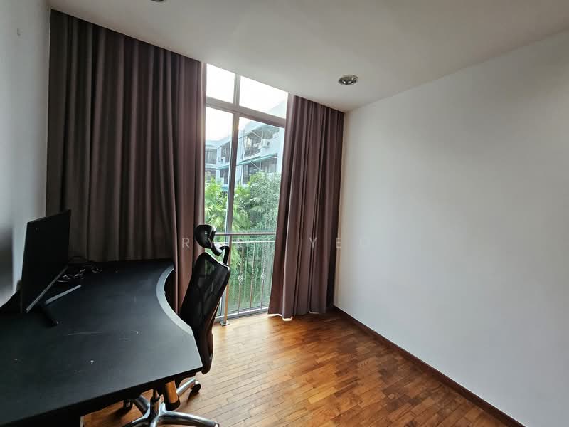 Carlisle Road, CARLISLE ROAD, 2 Bedrooms, 1,000 sqft, Terraced House For Rent, by Ryan Yeo, 22109195 - PropertyGuru.com.sg