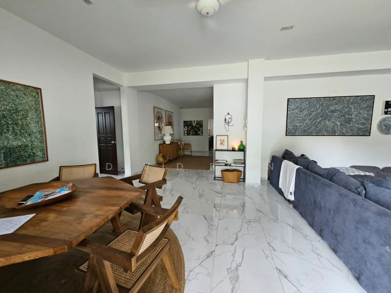 Siglap Avenue Single Storey Bungaliow, Siglap Avenue, 4 Bedrooms, 2,500 sqft, Bungalow House For Rent, by David Boon, 22112149 - PropertyGuru.com.sg