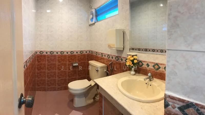 Crystal Time Building, 16 Tannery Lane, 2,925 sqft, Light Industrial (B1) For Rent, by Jerry Lum, 22112947 - Private Toilet - CommercialGuru.com.sg