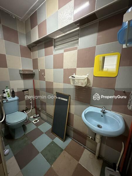 For Rent - Master room @ Upper Serangoon Road walkup unit