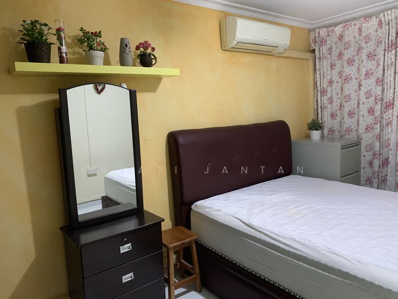 243 Yishun Ring Road, 243 Yishun Ring Road, 2 Bedrooms, 689 sqft, HDB Flat For Rent, by Hayati Jantan, 22137119 - PropertyGuru.com.sg