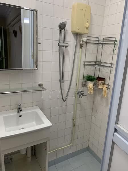 243 Yishun Ring Road, 243 Yishun Ring Road, 2 Bedrooms, 689 sqft, HDB Flat For Rent, by Hayati Jantan, 22137119 - PropertyGuru.com.sg