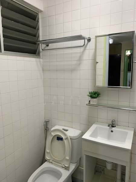 243 Yishun Ring Road, 243 Yishun Ring Road, 2 Bedrooms, 689 sqft, HDB Flat For Rent, by Hayati Jantan, 22137119 - PropertyGuru.com.sg