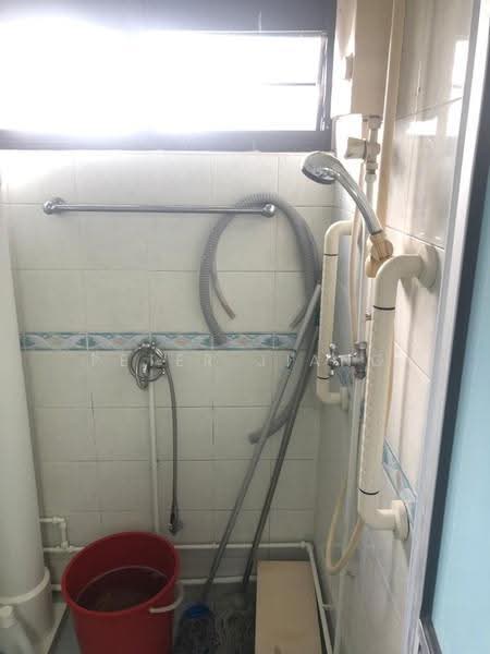 1 Ghim Moh Road, 1 Ghim Moh Road, Tanglin / Holland / Bukit Timah, 3 Bedrooms, 807 sqft, HDB Flat For Rent, by Peter Jiang 姜泽良, 22145042 - Bathroom - PropertyGuru.com.sg