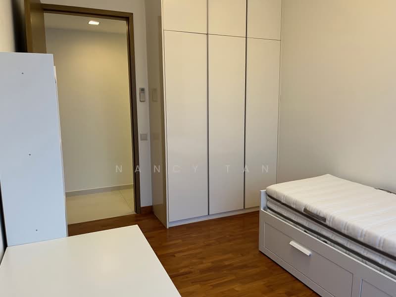The Wharf Residence, 7 Tong Watt Road, 2 Bedrooms, 1,066 sqft, Condominium For Rent, by Nancy Tan, 22147573 - Spacious 2nd Bedroom with Desk & Bookshelves - PropertyGuru.com.sg