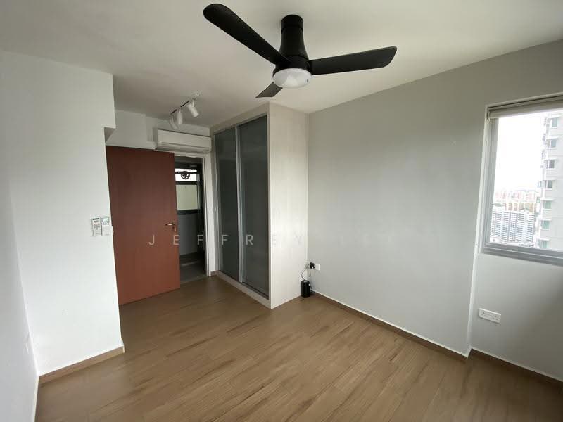 130B Lorong 1 Toa Payoh, 130B Lorong 1 Toa Payoh, Balestier / Toa Payoh, 2 Bedrooms, 700 sqft, HDB Flat For Rent, by Jeffrey Lee, 22157399 - Master Bedroom - PropertyGuru.com.sg