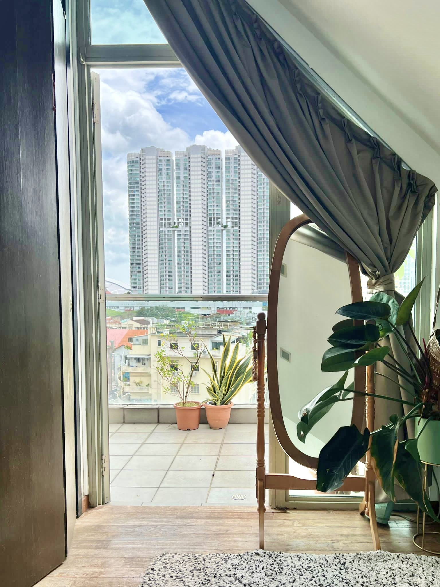 For Rent - Tyrwhitt 139