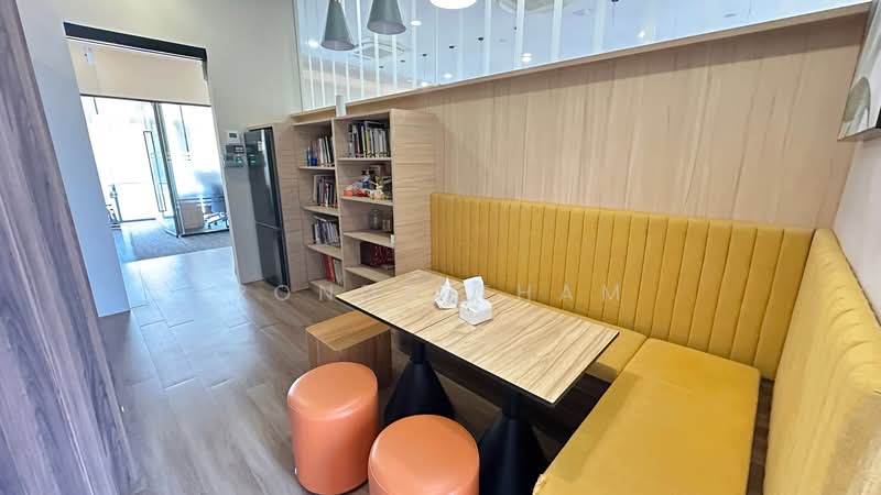 Reto Hertiage With Moden Touch - Khong Guan Building, , 2,153 sqft, Light Industrial (B1) For Rent, by Ronda Tham, 22161749 - CommercialGuru.com.sg