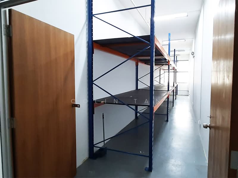 Woodlands Bizhub, 242 Woodlands Industrial Park E5, 350 sqft, Factory / Workshop (B2) For Rent, by Colin Tan, 22164467 - Woodlands Bizhub - Inside of 350sf room (1478cm x 204.5cm) - CommercialGuru.com.sg