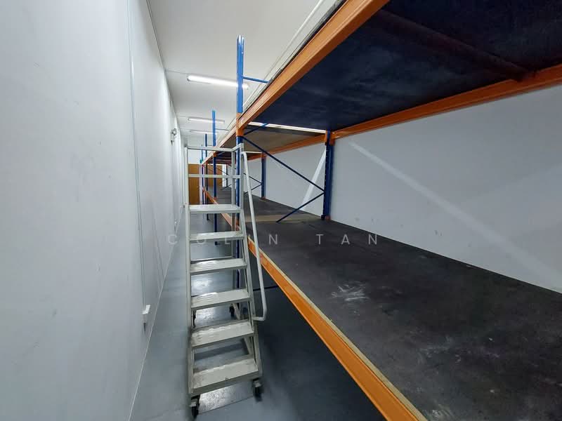 Woodlands Bizhub, 242 Woodlands Industrial Park E5, 350 sqft, Factory / Workshop (B2) For Rent, by Colin Tan, 22164467 - Woodlands Bizhub - Inside of 350sf room (1478cm x 204.5cm) - CommercialGuru.com.sg