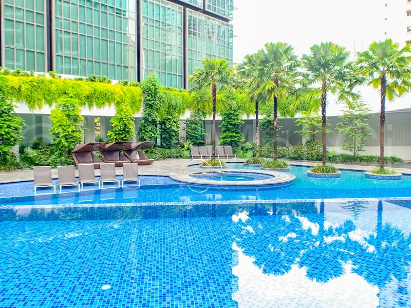 8 Saint Thomas, 8 Saint Thomas Walk, 1 Bedroom, 506 sqft, Condominium For Rent, by Mei-Ci Lui, 22165016 - Pool Area - PropertyGuru.com.sg