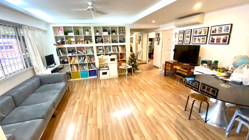 Living hall without the shelves