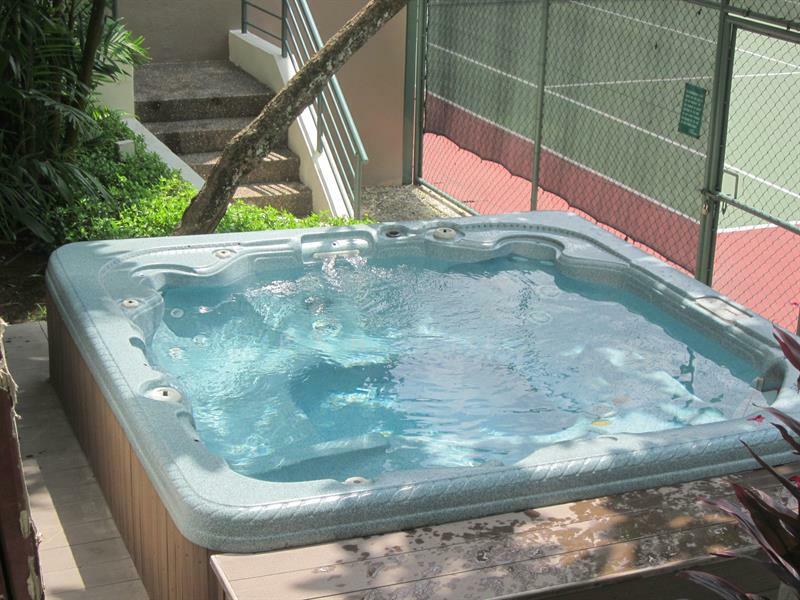 hot water jacuzzi