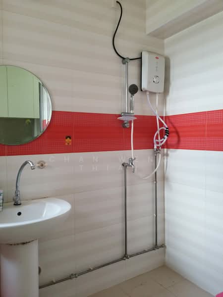 692A Choa Chu Kang Crescent, 692A Choa Chu Kang Crescent, 2 Bedrooms, 969 sqft, HDB Flat For Rent, by Chan Weng Thian, 22185208 - PropertyGuru.com.sg