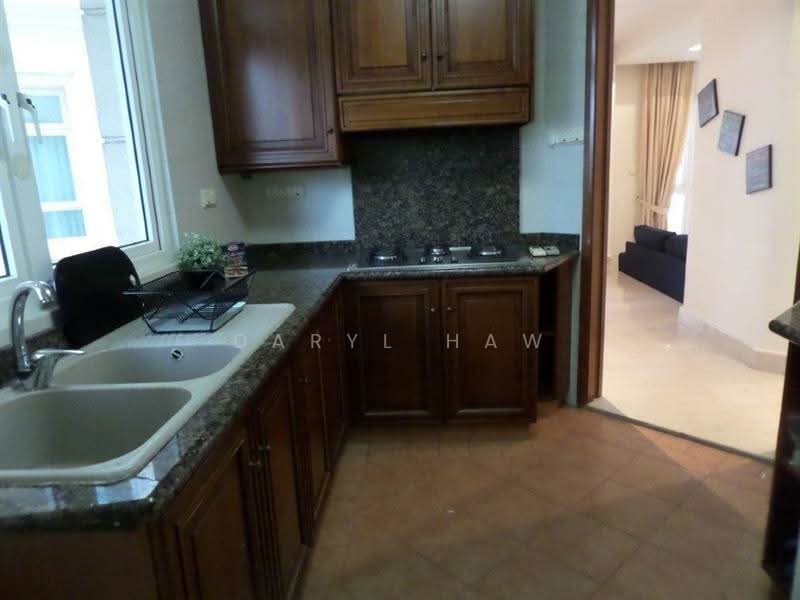 [No Longer Available] Chelsea Gardens, 2 Walshe Road, 4 Bedrooms, 1959