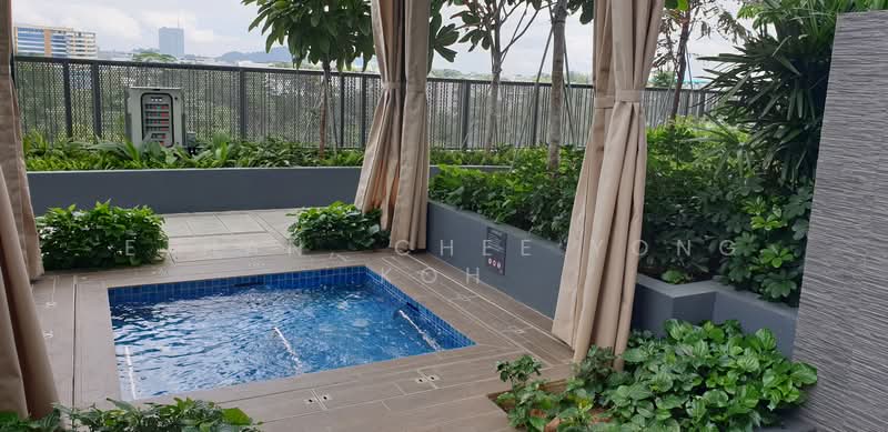 Parc Riviera, 101 West Coast Vale, 2 Bedrooms, 603 sqft, Condominium For Rent, by Ethan, Chee Yong Koh, 22193619 - Level 5 Jacuzzi Pool - PropertyGuru.com.sg