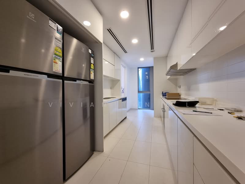 One Shenton, 1 Shenton Way, 4 Bedrooms, 5,640 sqft, Condominium For Rent, by Vivian Tan B L, 22193801 - Modern equipped kitchen - PropertyGuru.com.sg