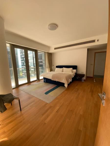 One Shenton, 1 Shenton Way, 4 Bedrooms, 5,640 sqft, Condominium For Rent, by Vivian Tan B L, 22193801 - PropertyGuru.com.sg