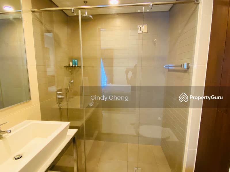 Good size bathroom with concealed toiletries cabinet