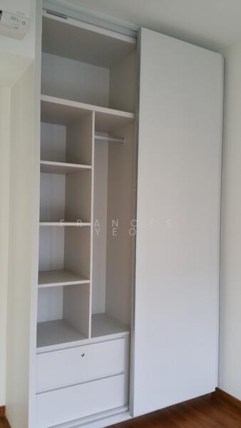 Main Room 1  Wardrobe 