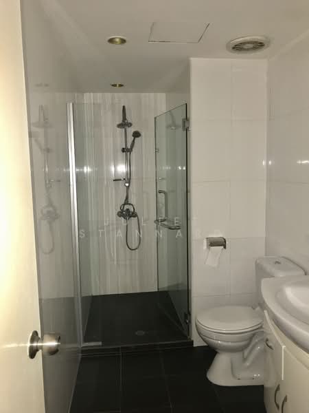 Ridgewood Condominium, 3 Ridgewood Close, 3 Bedrooms, 3,400 sqft, Condominium For Rent, by Juliet Stannard, 22207726 - PropertyGuru.com.sg