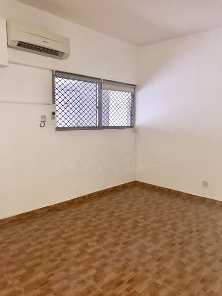 Ridgewood Condominium, 3 Ridgewood Close, 3 Bedrooms, 3,400 sqft, Condominium For Rent, by Juliet Stannard, 22207726 - PropertyGuru.com.sg