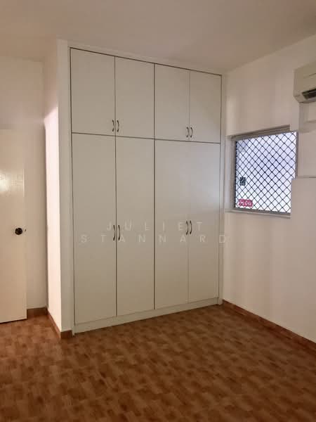 Ridgewood Condominium, 3 Ridgewood Close, 3 Bedrooms, 3,400 sqft, Condominium For Rent, by Juliet Stannard, 22207726 - PropertyGuru.com.sg