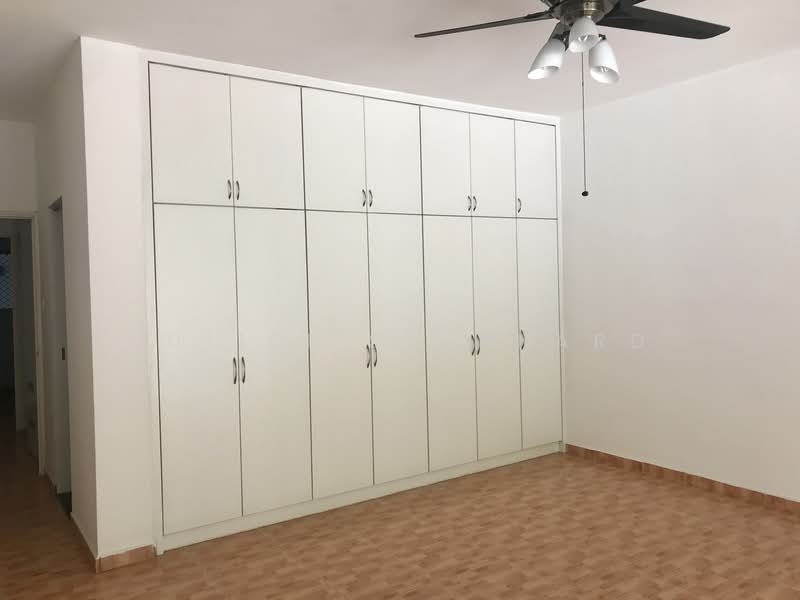 Ridgewood Condominium, 3 Ridgewood Close, 3 Bedrooms, 3,400 sqft, Condominium For Rent, by Juliet Stannard, 22207726 - PropertyGuru.com.sg