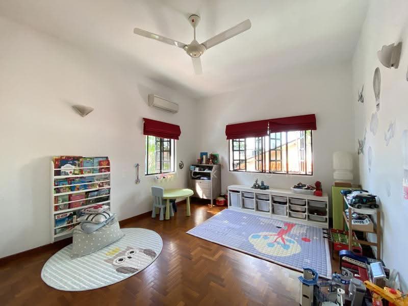 Shamrock Park, Namly Crescent, Tanglin / Holland / Bukit Timah, 6 Bedrooms, 4,993 sqft, Detached House For Rent, by Derrick Goh, 22210205 - PropertyGuru.com.sg