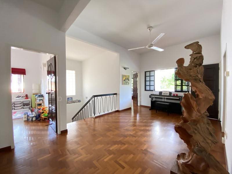 Shamrock Park, Namly Crescent, Tanglin / Holland / Bukit Timah, 6 Bedrooms, 4,993 sqft, Detached House For Rent, by Derrick Goh, 22210205 - PropertyGuru.com.sg